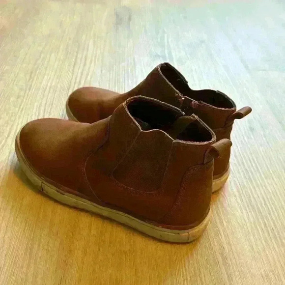 Nordstrom Rack boys shoes size 13 - Picture 1 of 4